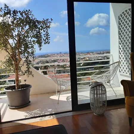 Apartment With Sea View - Ricky'S House